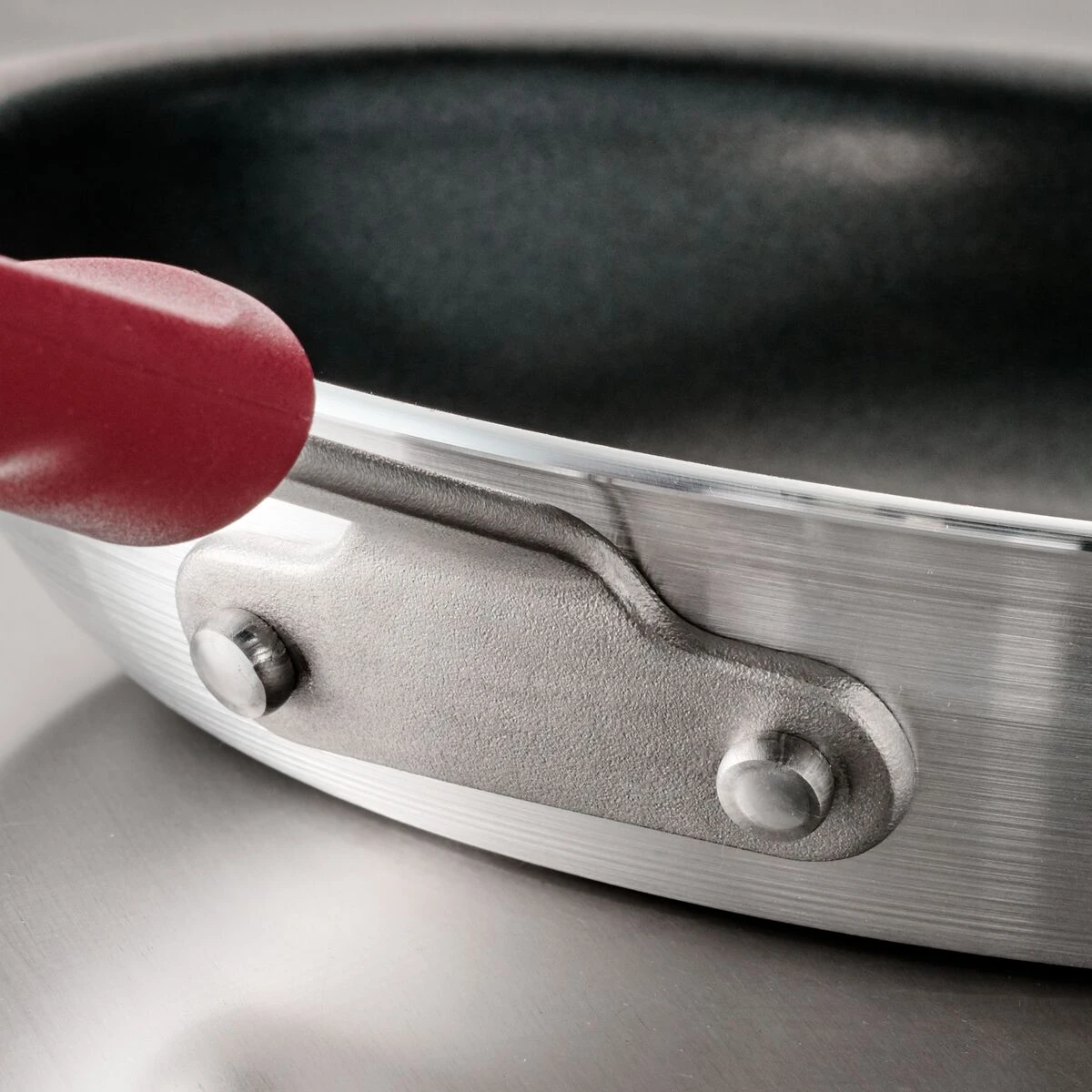 Tramontina PRO Series 10 In & 12 In Nonstick Fry Pans 6 Tramontina PRO Series 10 In & 12 In Nonstick Fry Pans - Image 6