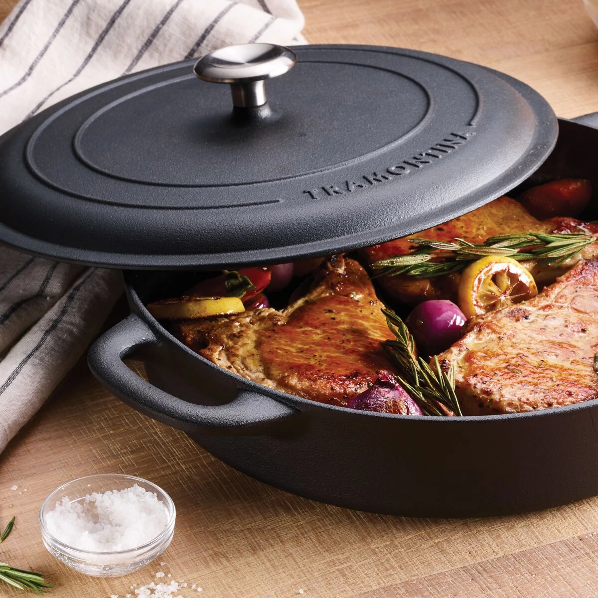 Tramontina 12.5" Cast Iron Covered Skillet Pre-Seasoned 6 Tramontina 12.5" Cast Iron Covered Skillet Pre-Seasoned - Image 6
